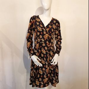 Amour Vert 100% Silk Wrap Floral Dress